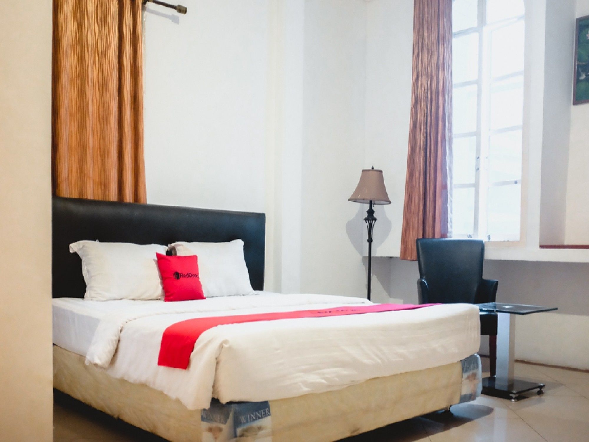 Reddoorz Plus Near Palembang Indah Mall エクステリア 写真